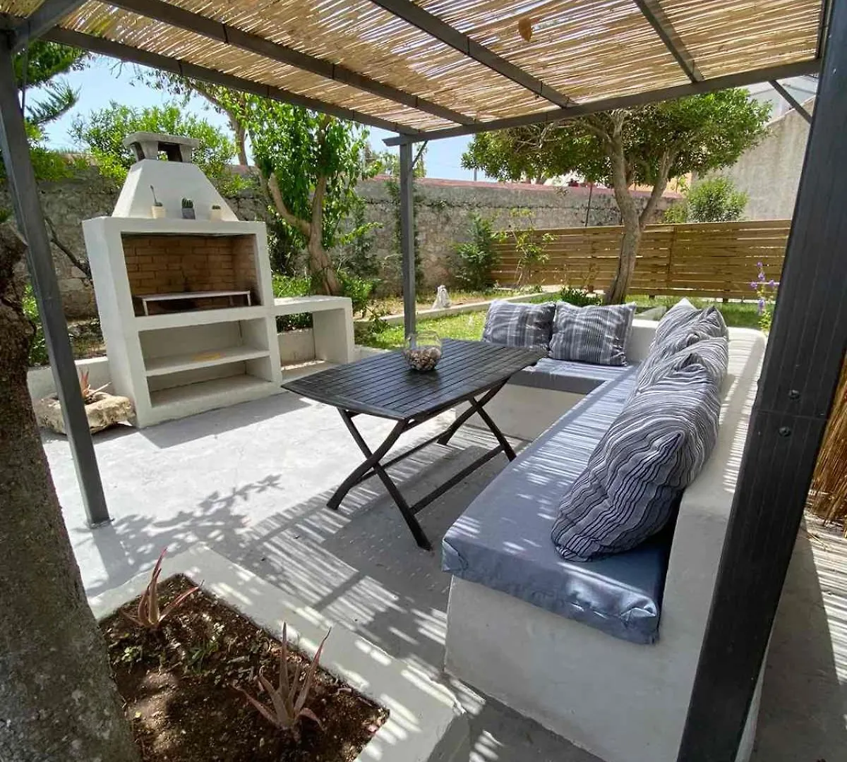 Av Suites Lakithra Greece