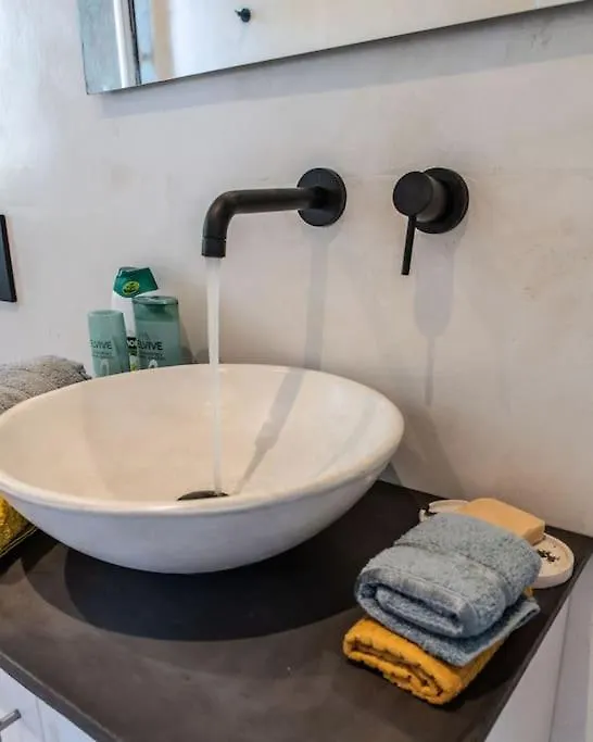 Av Suites Lakíthra 0*,